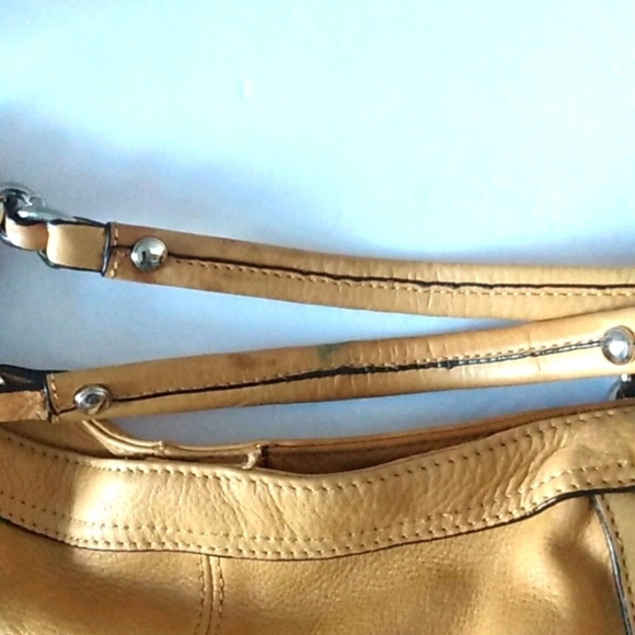 B MAKOWSKY BUTTERSCOTCH SOFT LEATHER MULTI-COMPARTMENTS HANDBAG SIZE LARGE EUC - Picture 9 of 16